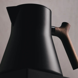 Fellow Corvo EKG PRO Matte Black with Walnut Handle | Elektriskā tējkanna