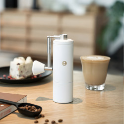Timemore Chestnut C5 PRO (balta) – kafijas dzirnaviņas