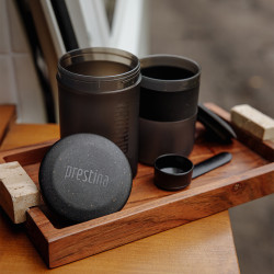 Wacaco „Prestina“ (coal black) – pārnēsājams kafijas pagatavotājs